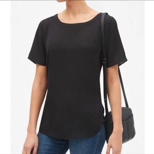Banana Republic Black Short Sleeve Top. Size Medium.